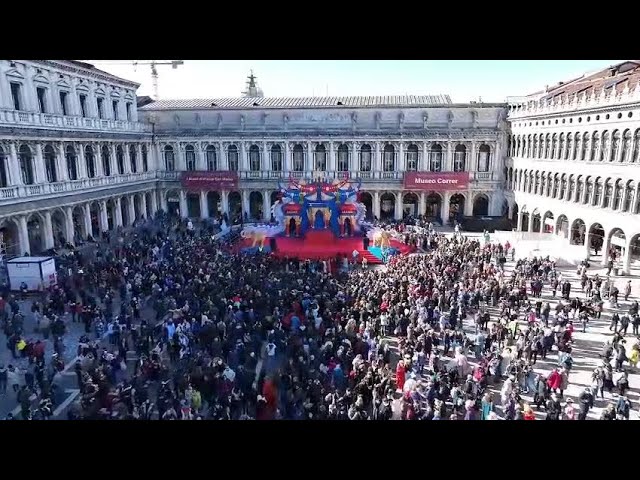 GLOBALink | Chinese costume show held during Venice Carnival