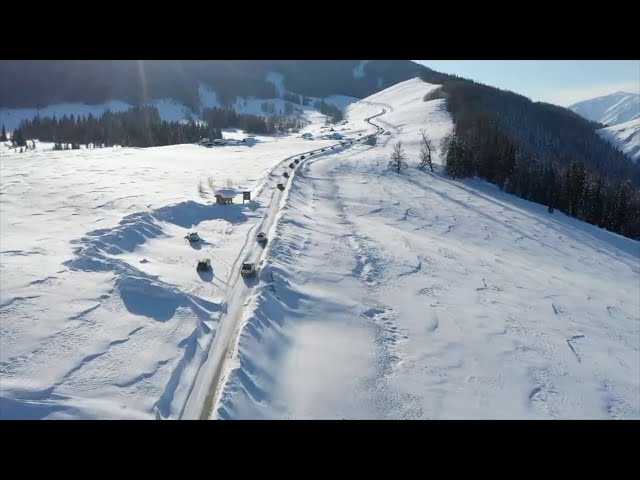 Roads cleared in Xinjiang's Kanas scenic area