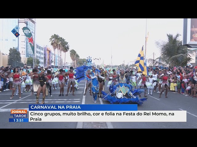 Cinco grupos, muito brilho, cor e folia na Festa do Rei Momo, na Praia