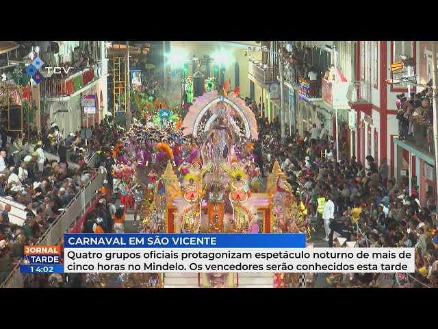 ⁣Quatro grupos oficiais protagonizam espetáculo noturno de mais de cinco horas no Mindelo