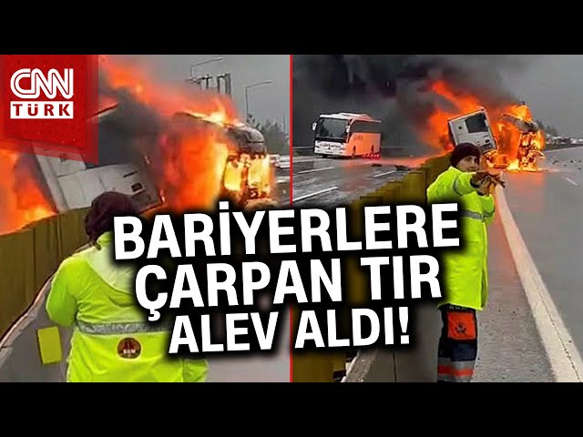 ⁣Görüntüler Adana'dan: Alev Topuna Döndü! Yolcular Tahliye Edildi #Haber