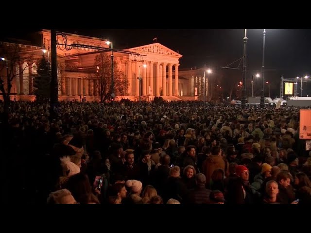 "Shame on you" - Protest gegen Orban in Ungarn nach Missbrauchsskandal