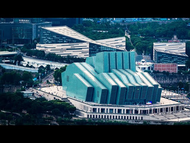 Live: A glance at Chongqing Grand Theater, an imaginative 'ship' by the Yangtze River - Ep