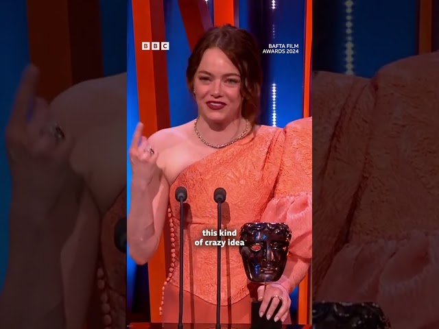 Emma Stone thanks her Mum in sweet BAFTA speech  - BBC