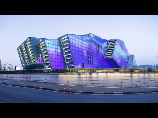 Live: A look at Chongqing Grand Theater, an imaginative 'ship' by the Yangtze River - Ep.1