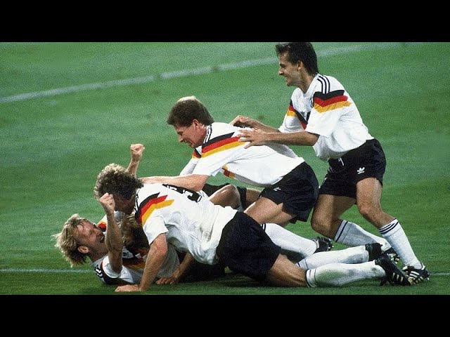 "Idol meiner Jugend": Trauer um Fußball-Legende Andreas Brehme