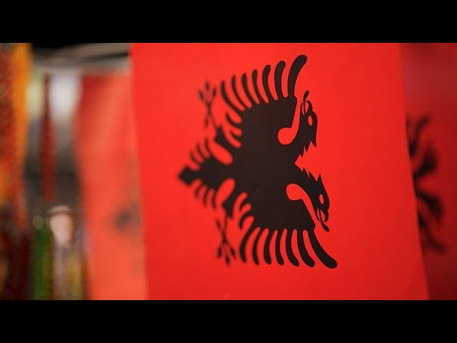 ¿En qué fase se encuentra el proceso de adhesión de Albania a la Unión Europea?