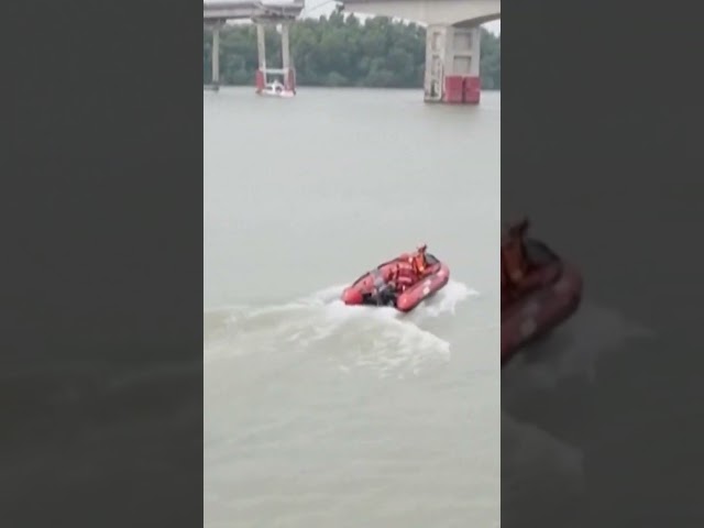 Cars plunge into water as ship hits bridge