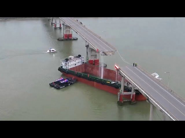 Ship misoperation caused bridge fracture crash that killed 5