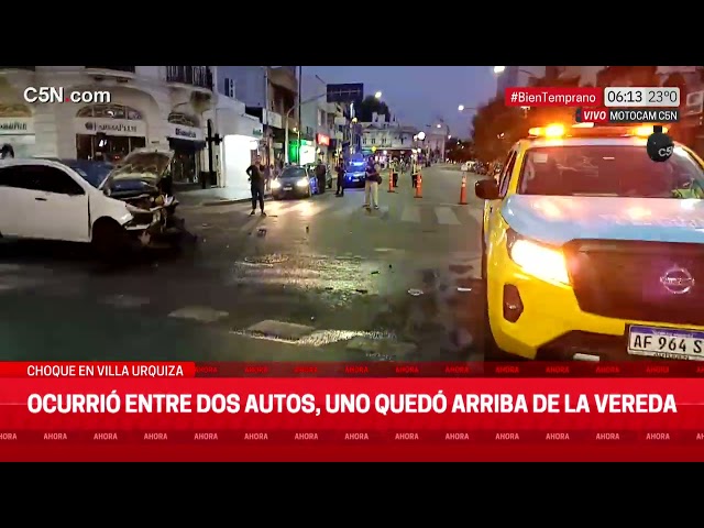 CHOQUE entre DOS AUTOS en VILLA URQUIZA: AMBOS CONDUCTORES fueron TRASLADADOS al HOSPITAL TORNÙ