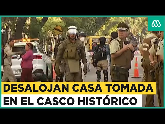 Desalojan casa tomada en Santiago Centro: Carabineros saca a personas tras denuncias de vecinos