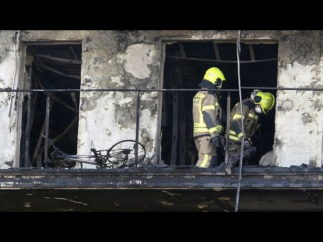 Nueve muertos en el incendio de Valencia propagado por material inflamable