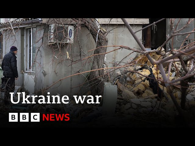 Ukraine war: Russian attacks as Kyiv marks two years since Putin’s invasion | BBC News