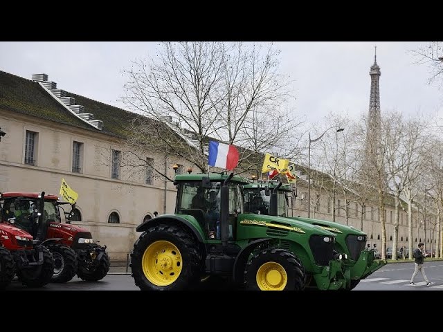 La tractorada mantiene el pulso a Macron