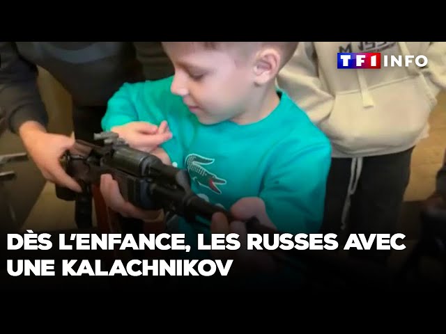 Dès l’enfance, les Russes avec une Kalachnikov