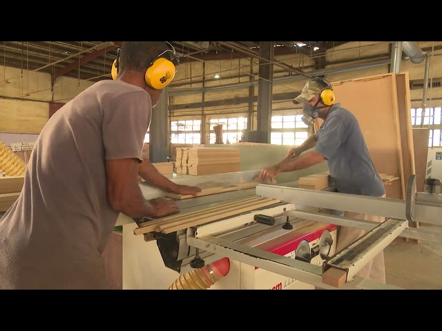 Muebles LUDEMA de #LasTunas lidera producciones automatizadas de puertas