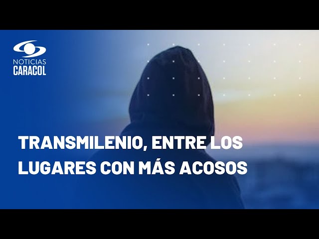 "Me estaba siguiendo", "se pegaba a mí": 6 de cada 10 hombres son acosados en la