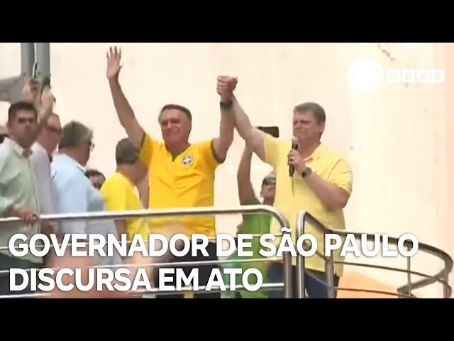 Governador Tarcísio de Freitas discursa em ato pró-Bolsonaro