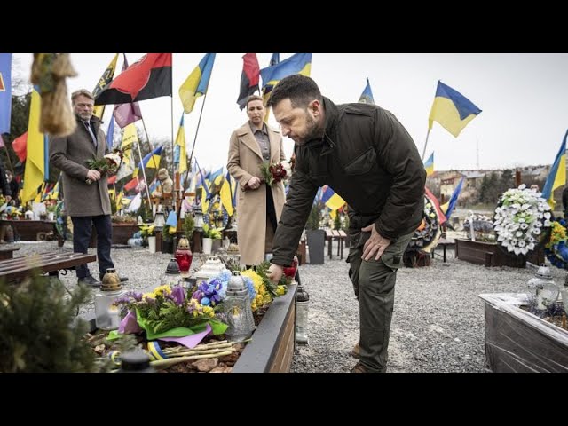 Ukraine : la victoire "dépend de vous", lance Zelensky à l'Occident