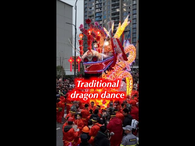 Traditional dragon dance staged in China's Zhejiang