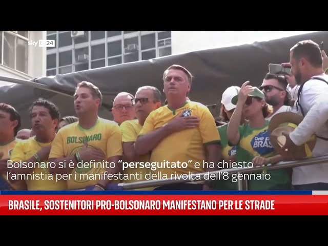 Brasile, sostenitori pro-Bolsonaro manifestano per le strade