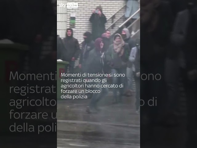 ⁣Protesta agricoltori, centinaia di trattori a Bruxelles