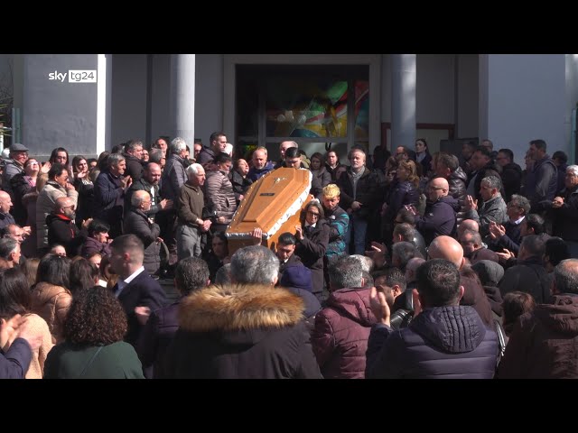 ⁣Morti sul lavoro, addio a Mimmo Fatigati, operai scioperano