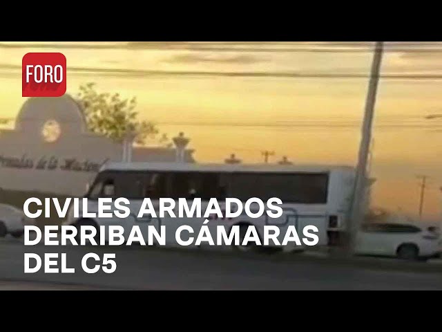 Civiles armados tiran poste con cámara del C5 - Las Noticias