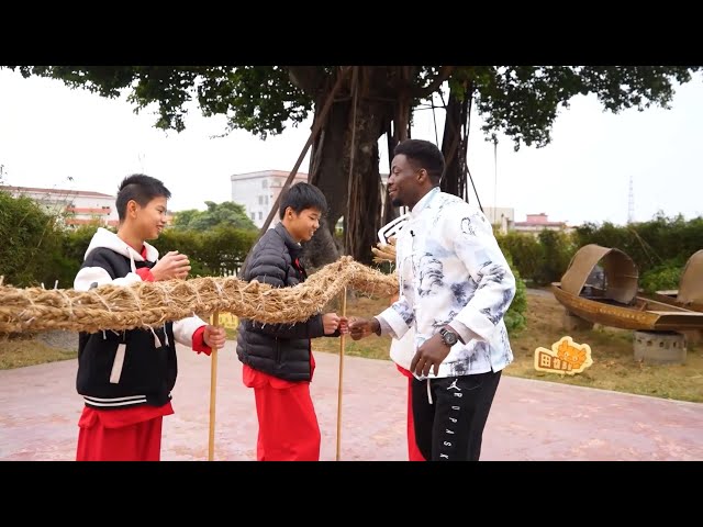 GLOBALink | Ali's tales of finding dragons | Straw dragon dance in south China village