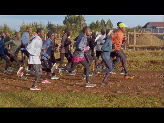 ⁣Au Kenya, le village d’Iten, paradis de la course à pieds, attire les marathoniens du monde entier