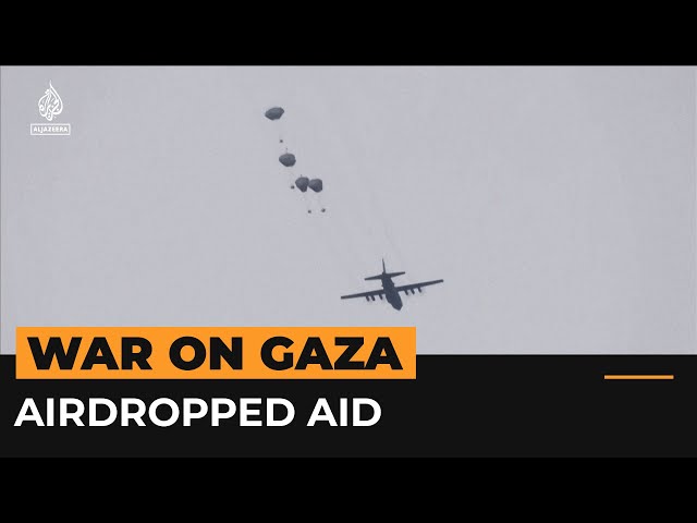 Palestinians scramble for airdropped aid in Gaza | Al Jazeera Newsfeed