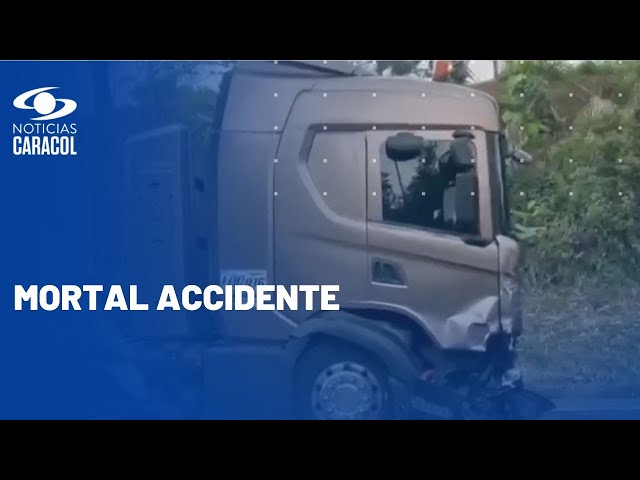 Dos adultos mayores murieron tras choque de carro contra tractomula en Meta