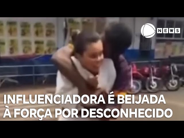 Influenciadora é beijada à força por desconhecido durante gravação de comercial