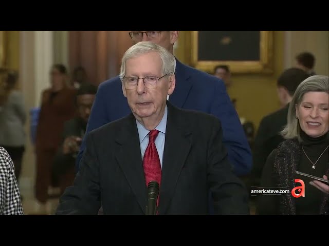 El líder republicano en el Senado, Mitch McConnell, dejará su puesto