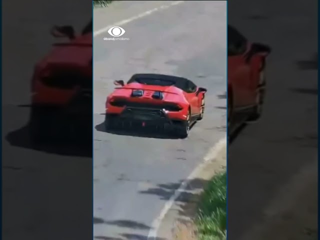 Motorista de Lamborghini é parado após furar dois pedágios na Bahia