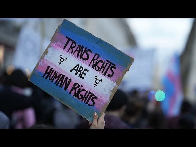 Un nouveau rapport met en garde contre la recrudescence des discours transphobes chez les hommes…