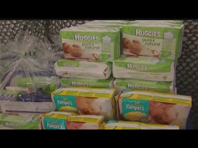 Migrants living in Chicago seeing shortage of diapers, nutritious food