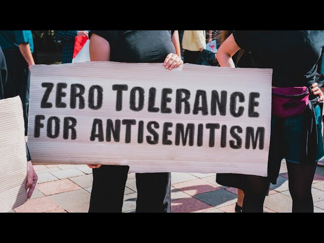 ⁣Anti-Semitism ‘rife’ in London: Angela Mollard