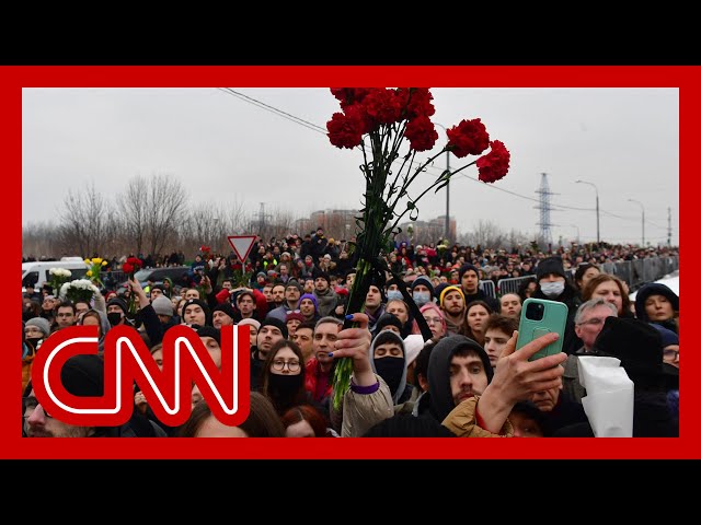 Thousands gather for Navalny's Moscow funeral amid fears of arrest