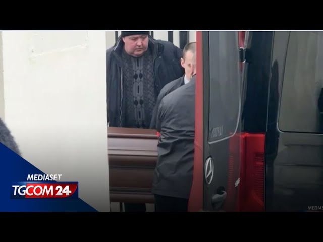 Navalny, a Mosca i funerali blindati