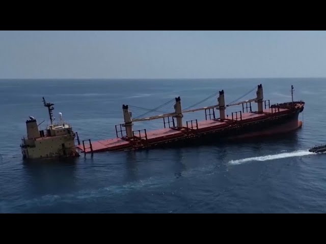 ⁣Атакованный хуситами британский корабль затонул в Красном море