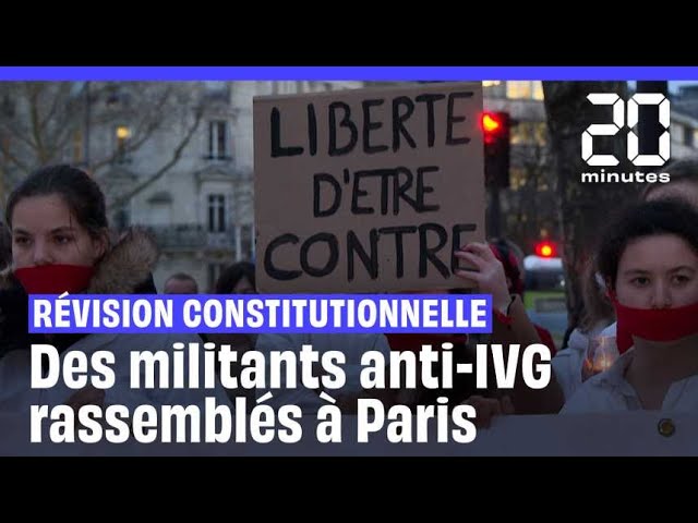 IVG dans la Constitution : Des militants anti-avortement rassemblés à Paris #shorts