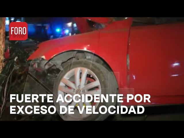 Auto a exceso de velocidad se impacta contra árbol, CDMX - Las Noticias