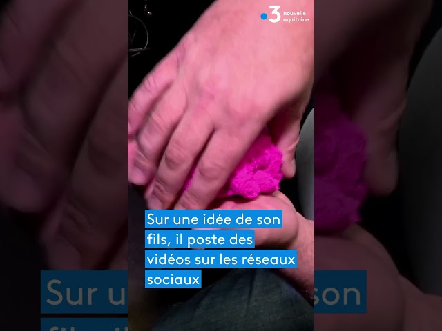 Un influenceur produit des contenus sur TikTok avec du sable magique