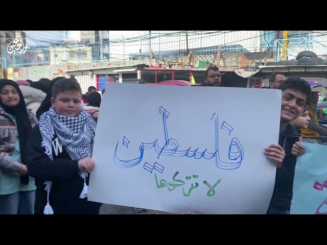 اللاجئون الفلسطينيون في مخيمات لبنان يؤكدون على دعمهم لغزة ويرفضون إبتزاز و الأونروا ل "فتح شري