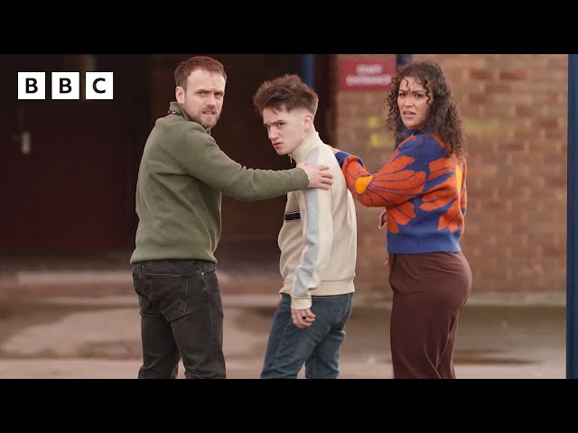 ⁣School staff try to protect student from his violent dad | Waterloo Road - BBC