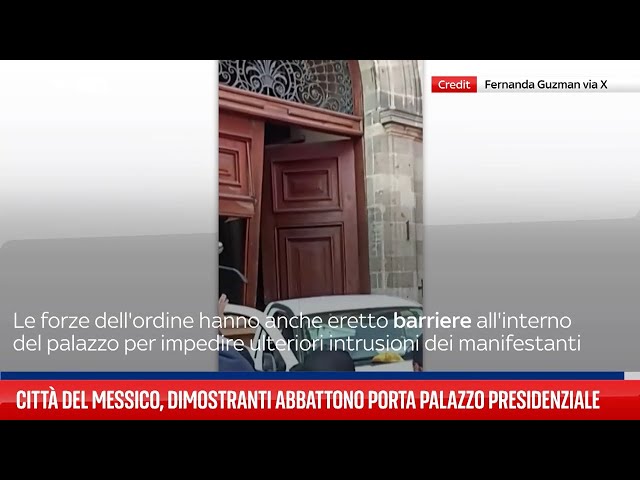 Messico, manifestanti sfondano porta palazzo presidenziale