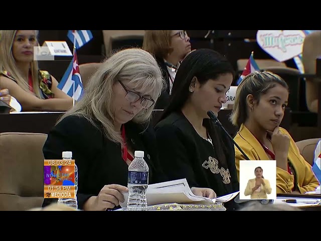 Clausuró presidente de Cuba Miguel Díaz-Canel Bermúdez Congreso de la FMC