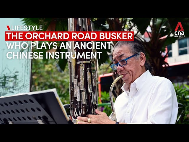 ⁣The Orchard Road busker who plays a traditional Chinese instrument