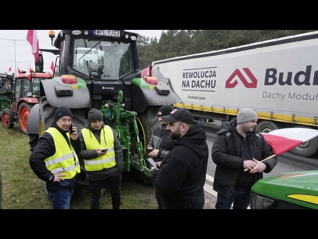 Donald Tusk recibe a los agricultores polacos que han bloqueado la frontera con Ucrania